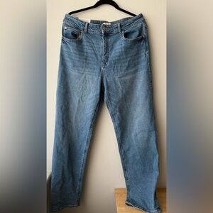NWT H&M Women’s Light Wash Straight Leg Denim Jeans Size 14
